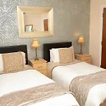 Arch House Apartman