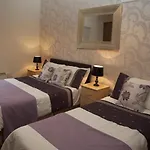 Arch House * Athlone