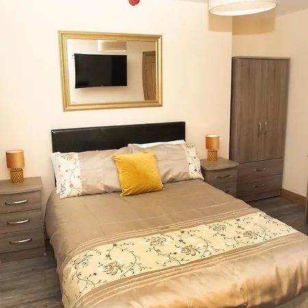 Arch House Apartment *