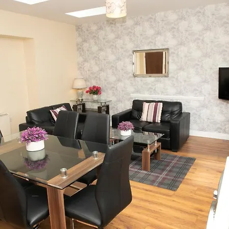 Arch House Apartment