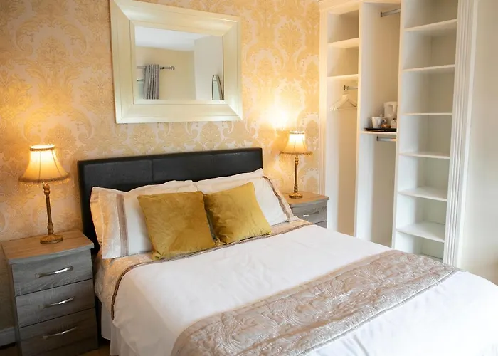 Arch House * Athlone